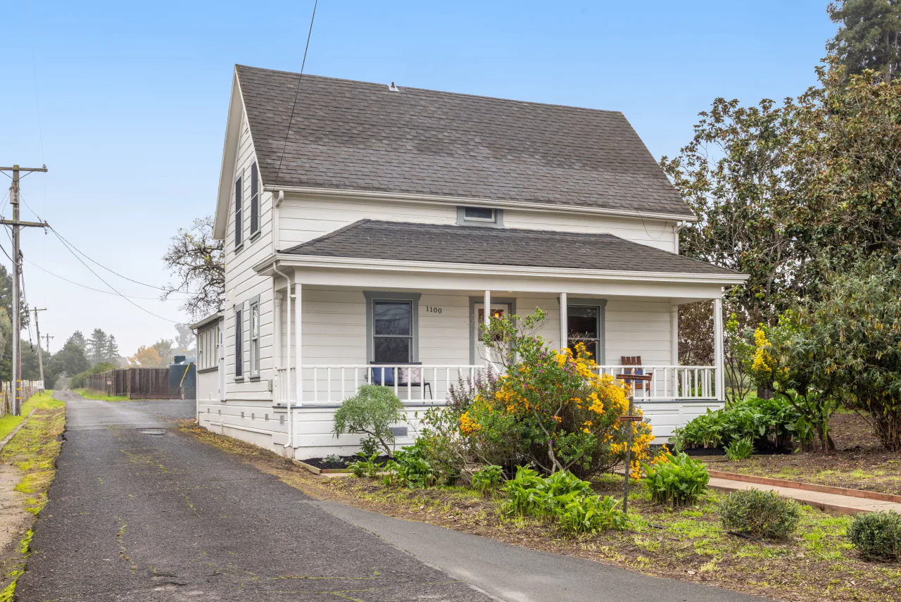 1100 Lohrman Lane